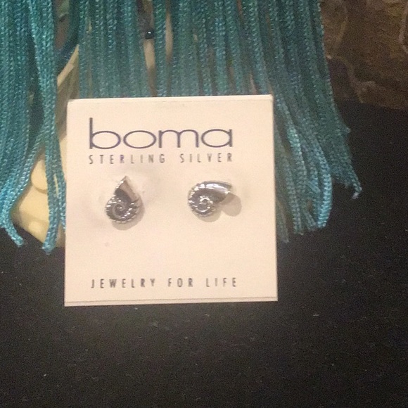 Boma Girls  or for Ladies sterling silver stud earrings - Picture 1 of 1